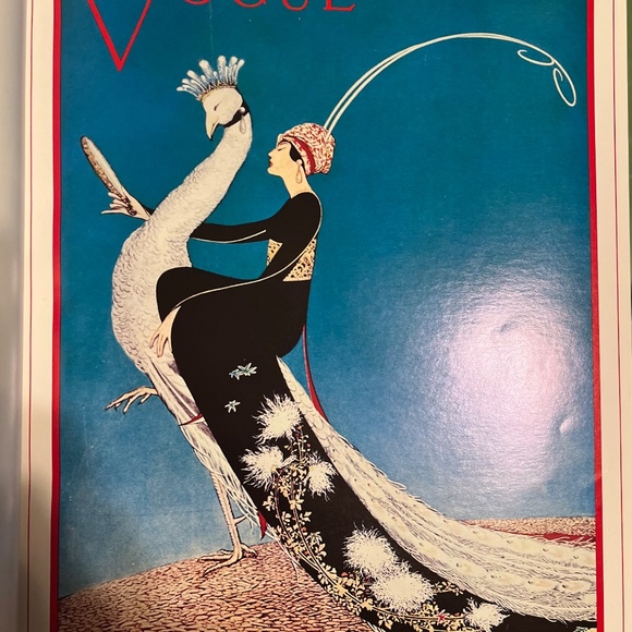 Used Vintage Soft Cover Vogue Poster Book - Picture 10 of 11